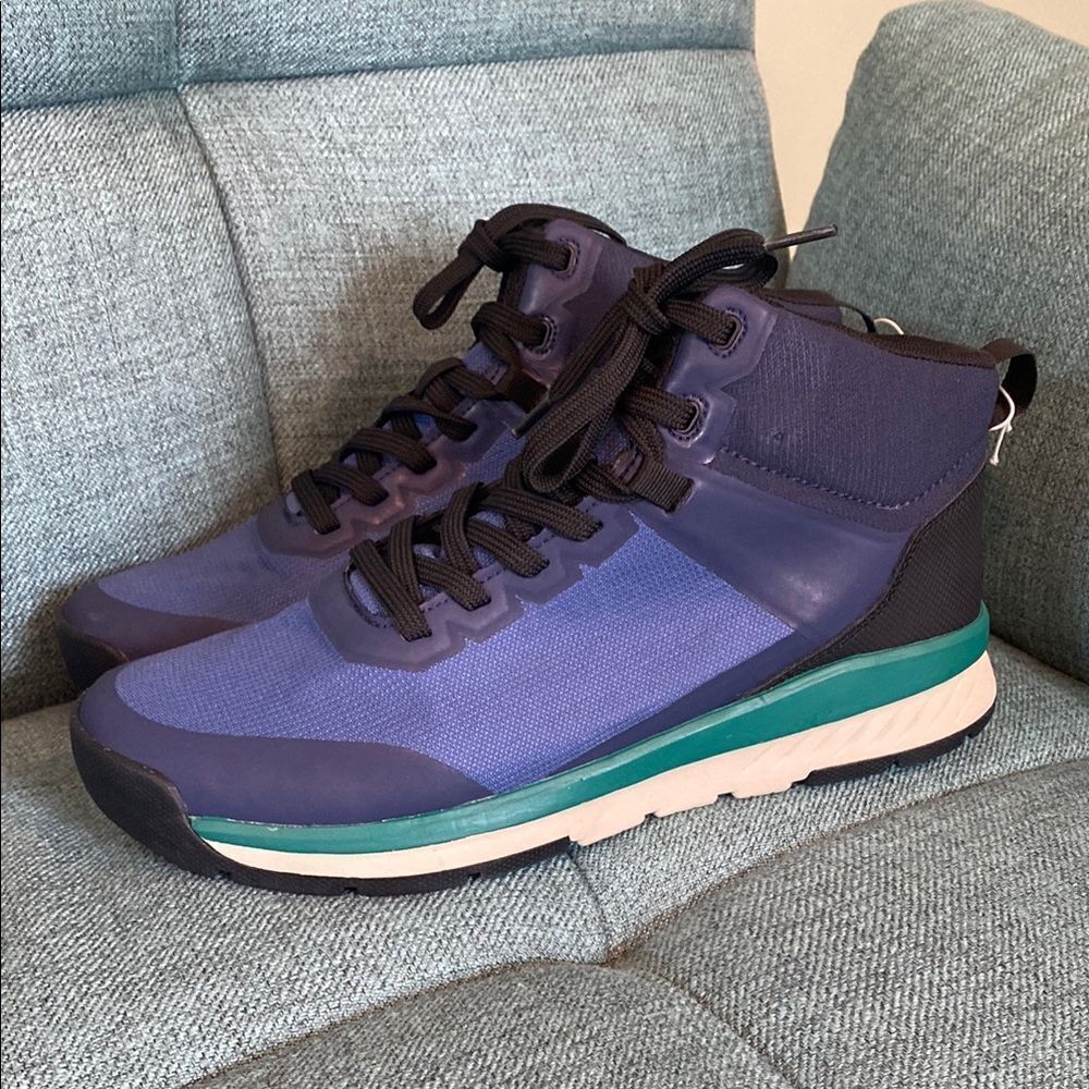 NWOT Men’s Bogs Mid CT Waterproof Hiking Boots 🥾